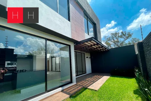 Casa En Venta En Lomas De Angelopolis Ii