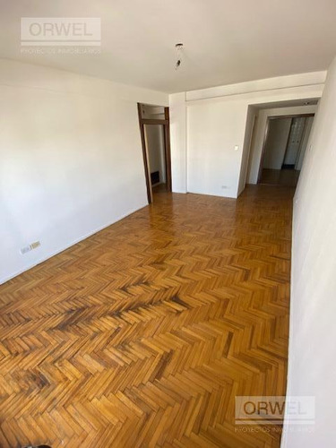 Imagen 3 de 20 de Excelente 3 Ambientes Con Dependencia En Caballito S/ Av. Rivadavia