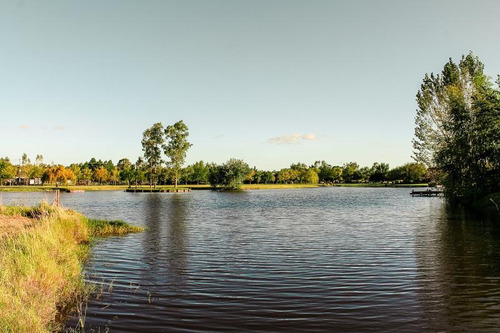 Lote En Fincas De San Vicente Golf, De 2600 M2.