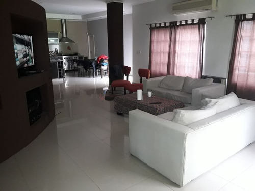 Imagen 11 de 18 de Casa A La Venta En Parque Leloir