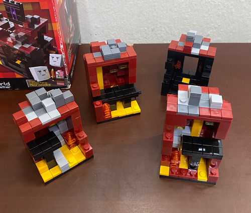 Lego Minecraft Micro World - The Nether, Armado 451 Set Armado Con Caja Y Un Manual (Usado)