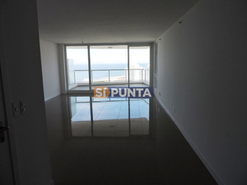 Imagen 4 de 26 de Penthouse En Edificio Con Servicios