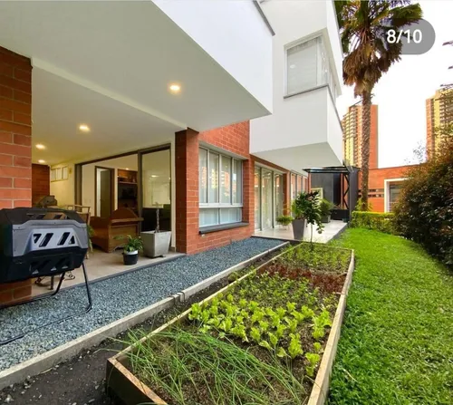 Casa En Venta En San Remo. Cod V12622