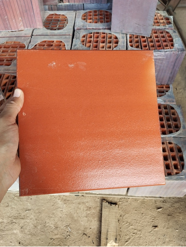 Caico Terracota Liso Rojo Brillante 25x25 Colombiano 