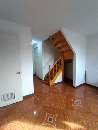 Venta Departamento De 2 Pisos En La Pintana