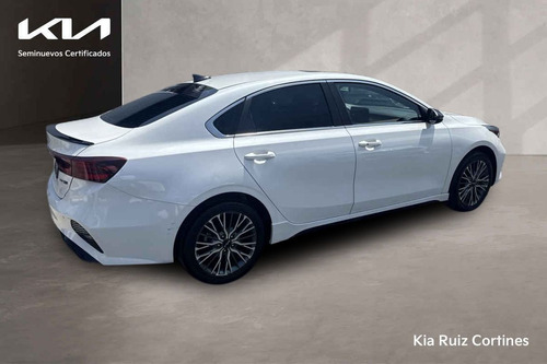 Kia Forte 4p GT Line L4/2.0 Aut