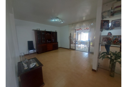 Vendo Casa 350m2 Terrazas Del Club Hipico 0148