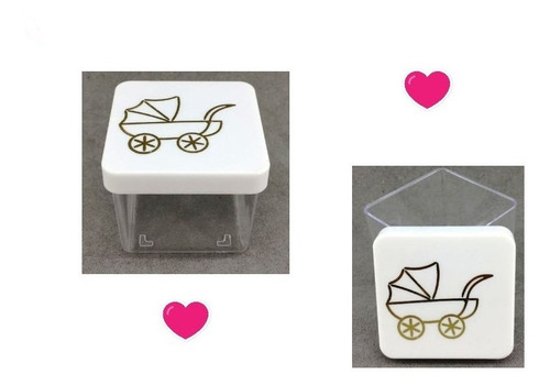 Imagem 3 de 4 de 12 Caixas Acrílica 4x4 Cm Gravura Carrinho Bebê Lembrancinha