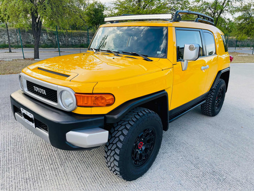 Toyota Fj Cruiser 3p Premium Aa Ee Ra Abs 4x4 At