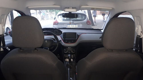 Imagen 13 de 16 de Peugeot 208 2016 1.5 Allure Touchscreen