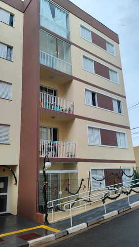Apartamento De 2 Dormitórios Com Terraço E Vaga De Garagem