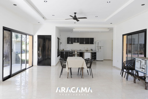 Casa En Venta - Alejandro Petion