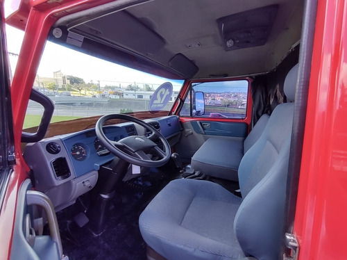 Volkswagem 8.150