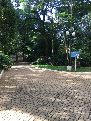 Apartamento À Venda Na Estrada São Francisco, Jardim Wanda, Taboão Da Serra - Sp - Liv-8844