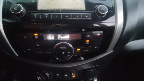 Imagen 10 de 18 de Nissan Np300 Le 4wd Dsl Aut 2017