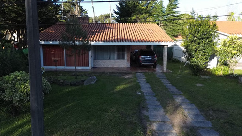 Casa En Venta De 3 Dormitorios (ref: Bpv-9571)