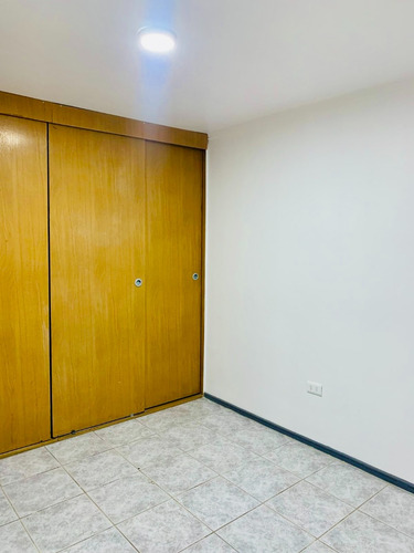 Via Local Uno 2 Dorm 1 Baño Piso 2 Lado Hispano Británico