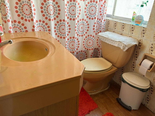 Excelente Ubicación, 6 Dormitorios, 4 Baños, Sólida, 5 Norte