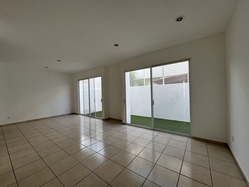 Casa En Venta En Claustros Delcampestre La Joya