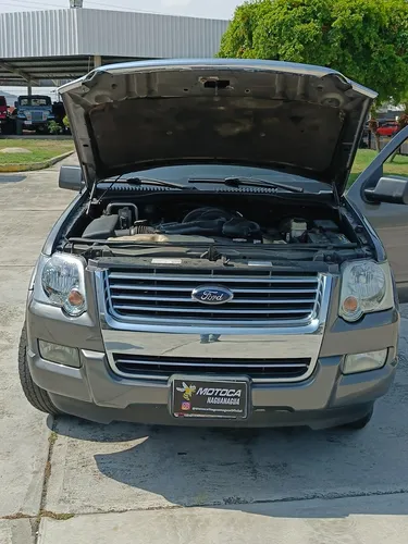 Ford Explorer Xlt 2010