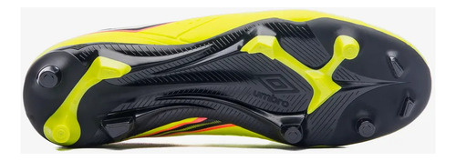 Botines Futbol Umbro Score Para Campo Con Tapones Importado