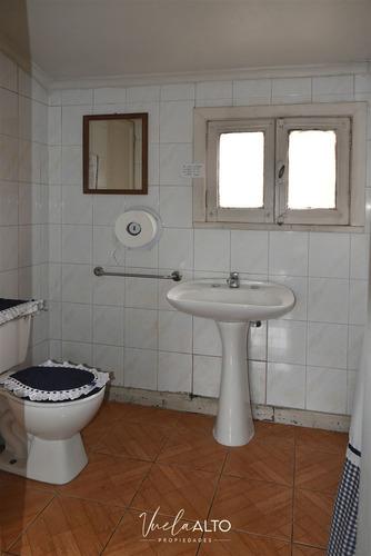 Casa En Venta De 14 Dorm. En Macul/hogar Adulto Mayor