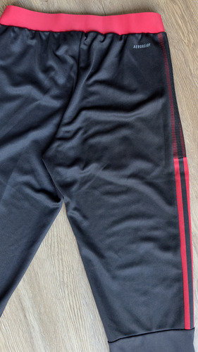 Pantalón adidas Manchester United Travel - Talle S Impecable (Usado)
