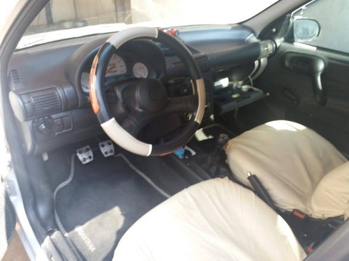 Corsa Hatch 2001, Quatro Portas, Básico Sem Ar-condicionado