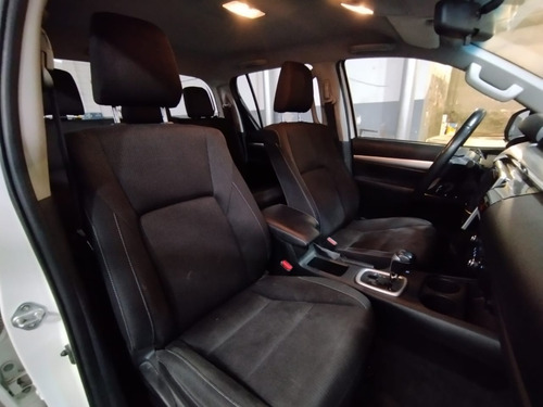 Imagen 11 de 15 de Hilux Ab973ri 2017