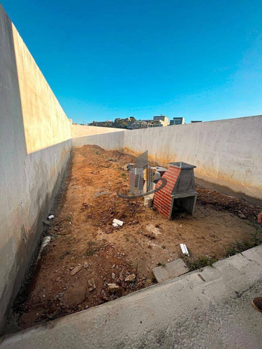 Imagem 24 de 26 de Excelentes Duplex À Venda No Bairro Roma, Em Volta Redonda!! - Ca0183