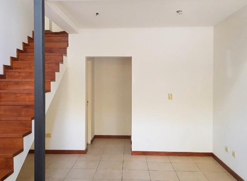 Locales En Venta En Calle Azcuénaga - Guaymallén - Mendoza