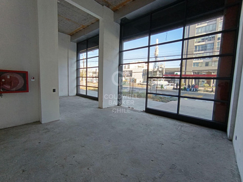 Local En Vicuña Mackenna Pte. De 76 M2