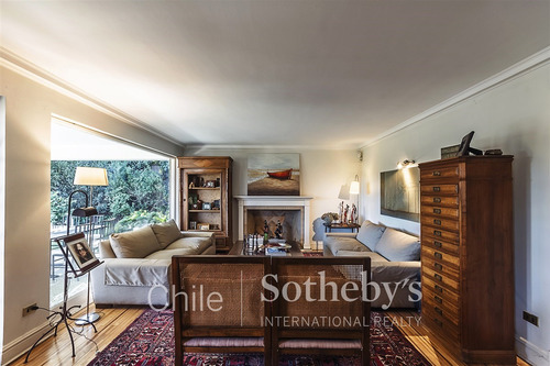 Casa En Venta De 8 Dorm. En Lo Barnechea