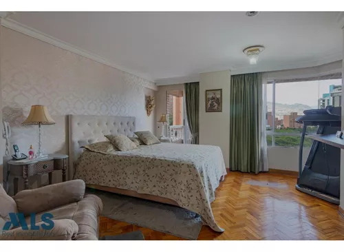 Apartamento En Sector De Laureles(mls#245497)