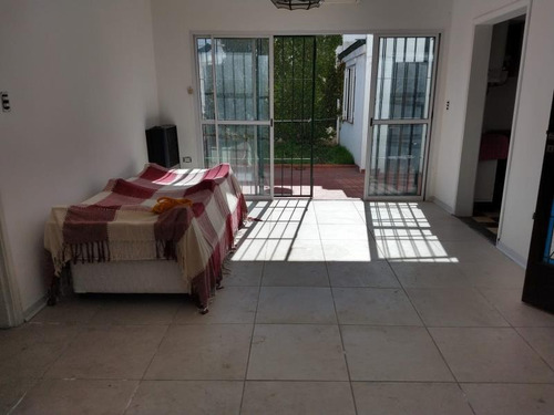 Imagen 5 de 16 de Venta Casa/ph 2 Dormitorios Y Cochera En 16 E/ 39 Y 40- La Plata