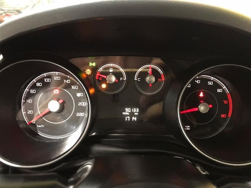 Imagem 7 de 8 de Fiat Punto 1.4 Attractive 8v Flex 4p Manual 2012/2013