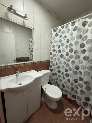 Casa En Venta De 4 Dorm. En Chillán