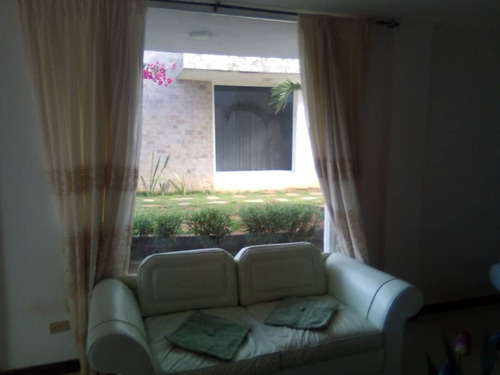 Imagen 10 de 28 de Townhouse Duplex Urb. Vistamar Conjunto Cerrado Solo 4 Townhouses