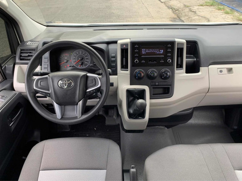 Imagen 12 de 15 de Toyota Hiace 2020 2.7 Ventanas Superlarga Mt