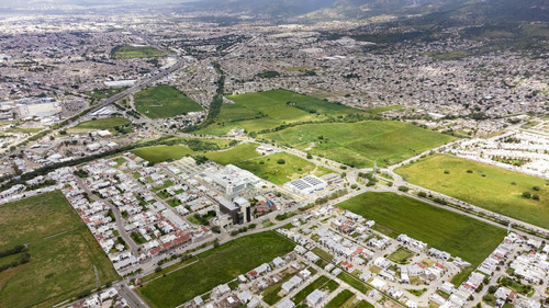 Terreno En Venta Eje Metropolitano León, Guanajuato 34,686 M2