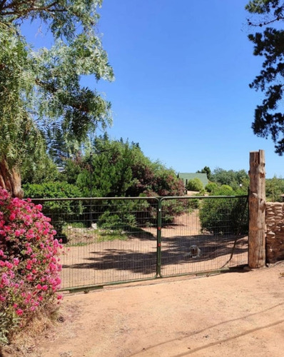 Rebajada Linda Parcela Con 2 Cabañas En Pinares De Algarrobo