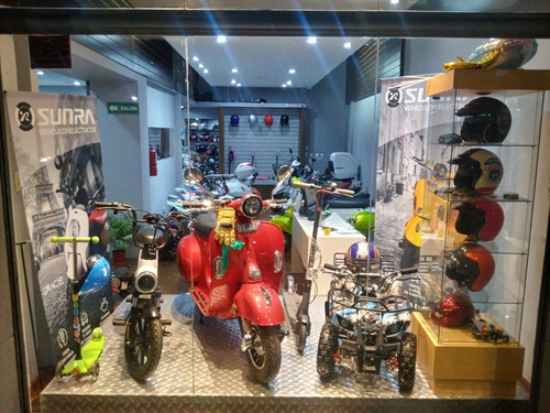 Imagen 15 de 25 de Scooter Electrico Vespa Sunra Litio Moto Electrica Retro
