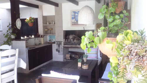 Imagen 25 de 26 de Casa En Venta En Punta Del Este, Mansa, 5 Dormitorios Y Dependencia - Punta Del Este Mansa