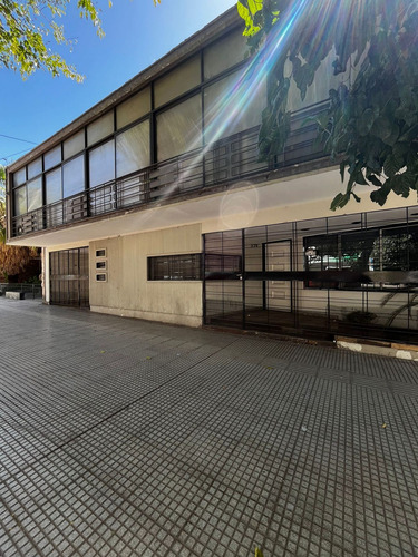 Venta Departamento Frente A Hospital Central