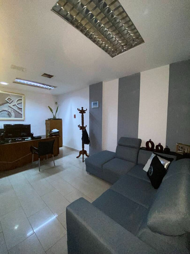 269801 Am* Venta De Local En Naguanagua Planta Baja En Hospital Metropolitano Del Nort