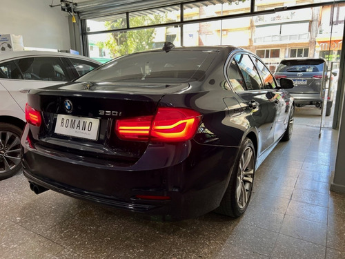 BMW Serie 3 3.0 330i Sedan Sport Line 252cv