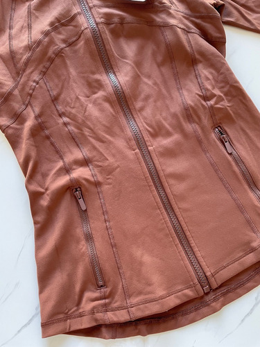 Define Jacket Lululemon Café Talla S Marrón S (Usado)