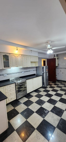 Departamento Venta En Barrio Sur De 3 Dormitorios Con Coc