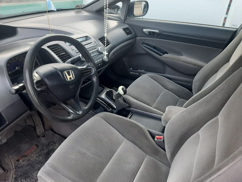 Honda Civic 1.8 Lxs Mt