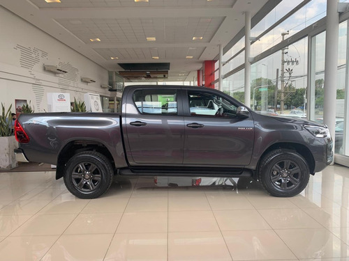 Imagen 4 de 13 de Toyota Hilux 4x2 Dx 2.4 Tdi 6mt